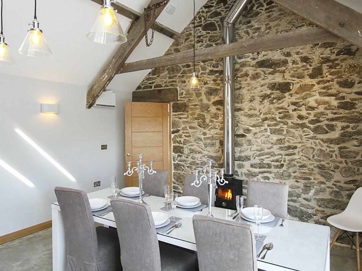 Rhyd Angharad Barns Villa Llanrhyddlad Ngoại thất bức ảnh