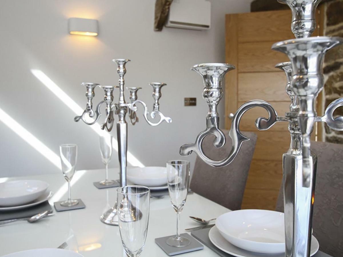 Rhyd Angharad Barns Villa Llanrhyddlad Ngoại thất bức ảnh